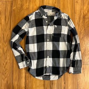Size 9/10 Abercrombie&Fitch long sleeve black/white plaid cotton flannel. Soft!